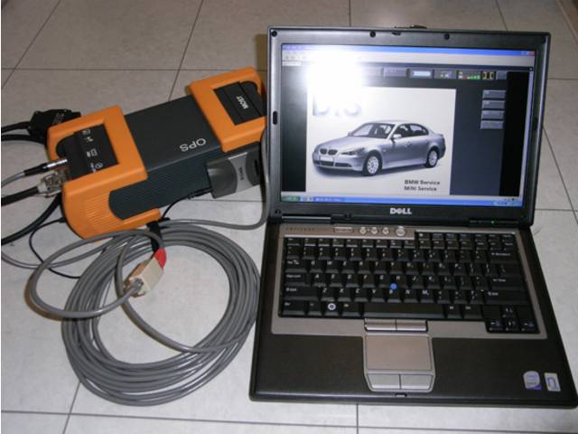 BMW専用車両テスターの診断機とサービス用PC(実機写真)