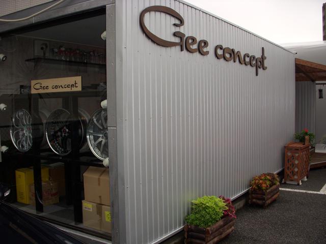 ホイールを展示したGee Conceptショールームの外観(実写真)